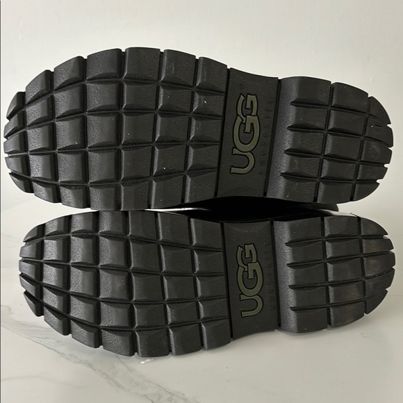 UGG Men's Black Boots - Picture 4 of 4